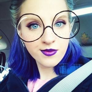 Meet your Posher, Claire